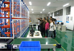 我院現(xiàn)代化的物流倉儲實訓室